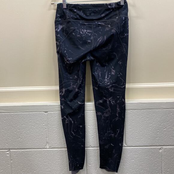 Athleta women’s Medium activewear print pants elastic waist - Picture 5 of 5